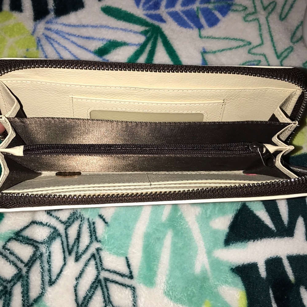 Wallet - Picture 2 of 3